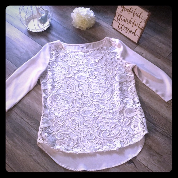 Charming Charlie Blouse ❤️ - Picture 1 of 3